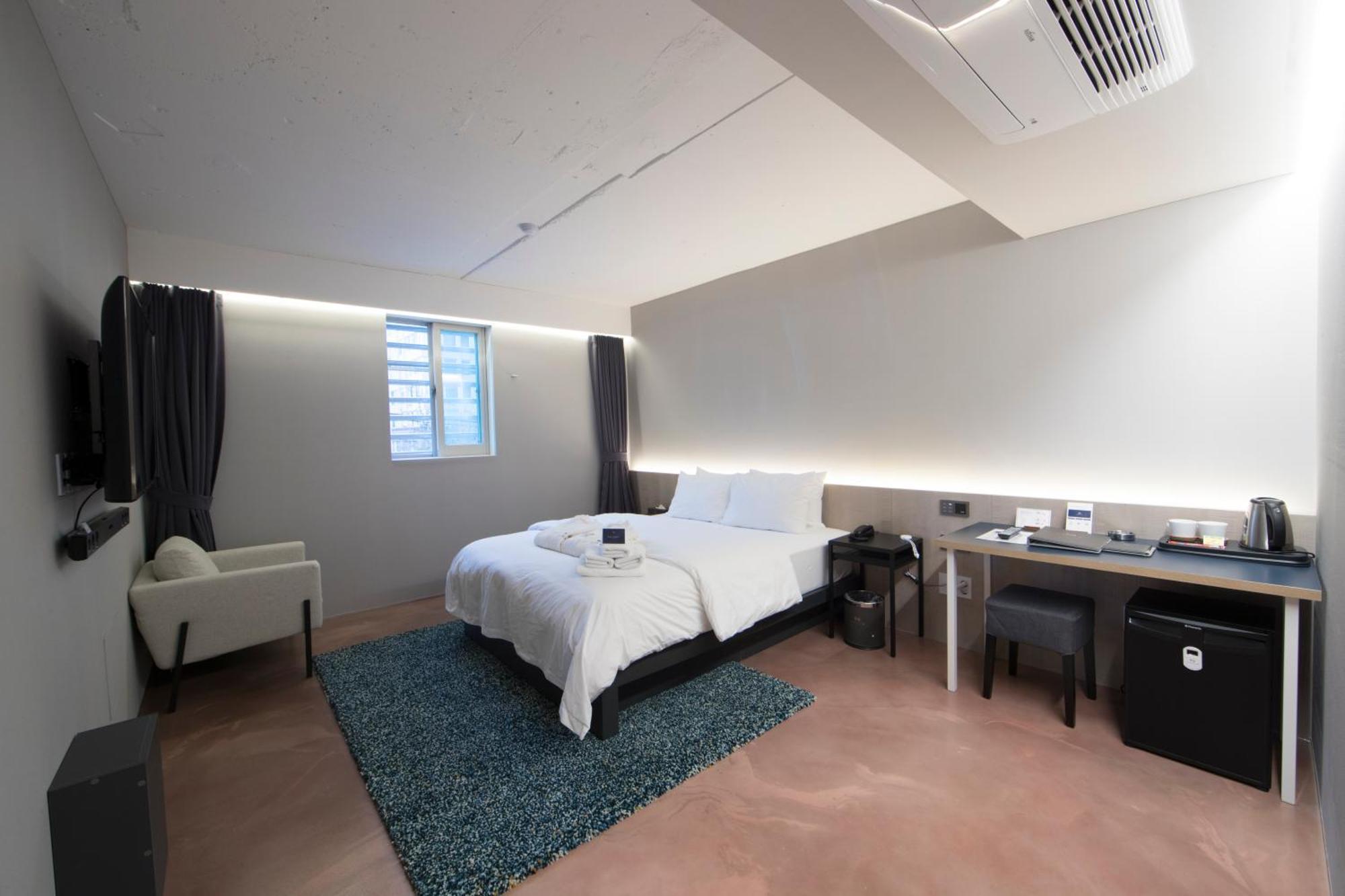 UNI Hotel Seoel Buitenkant foto