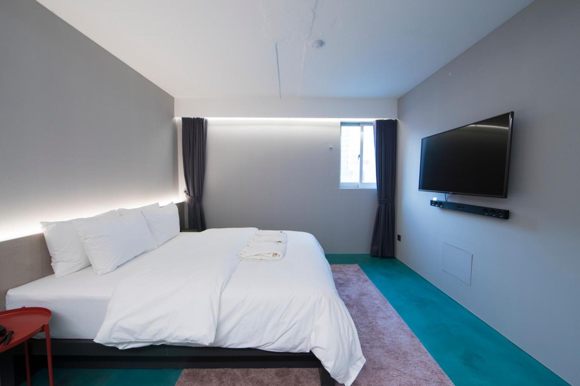 UNI Hotel Seoel Buitenkant foto