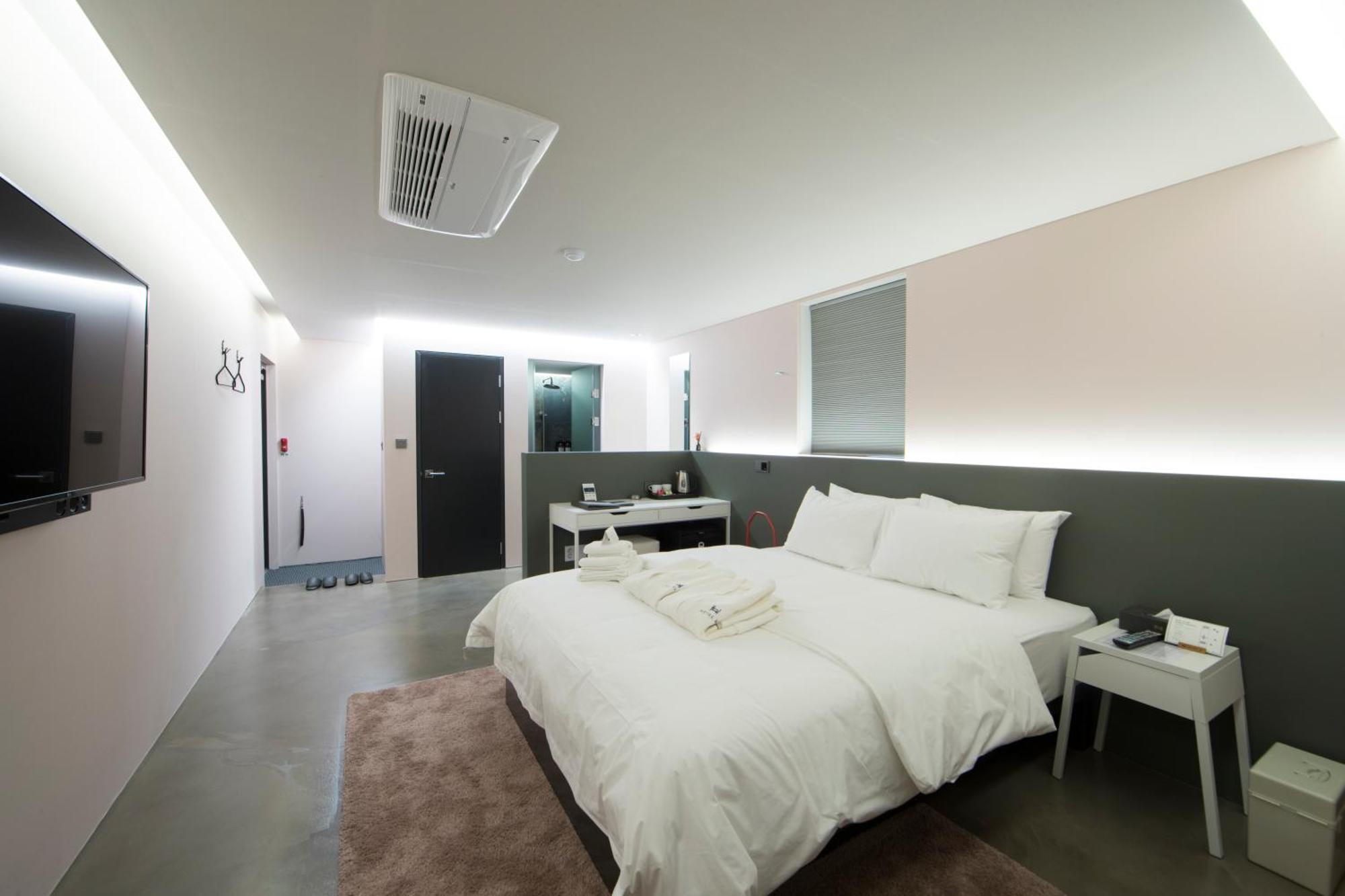 UNI Hotel Seoel Buitenkant foto